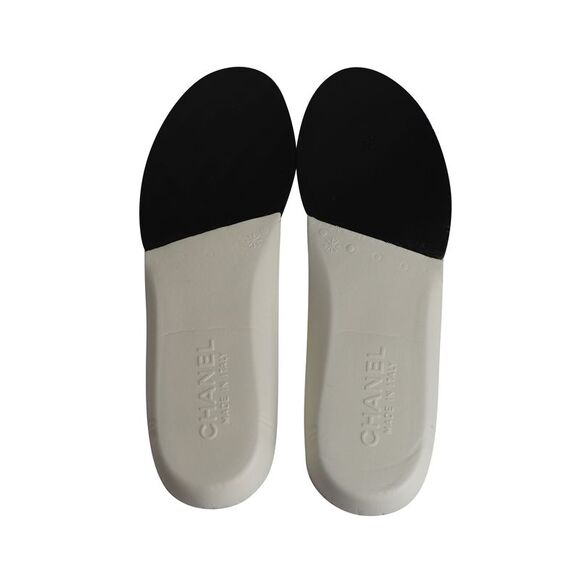 Chanel CC Logo Low Top Sneakers in Red and Neon Orange Leather and Fabric - Picture 8 of 12